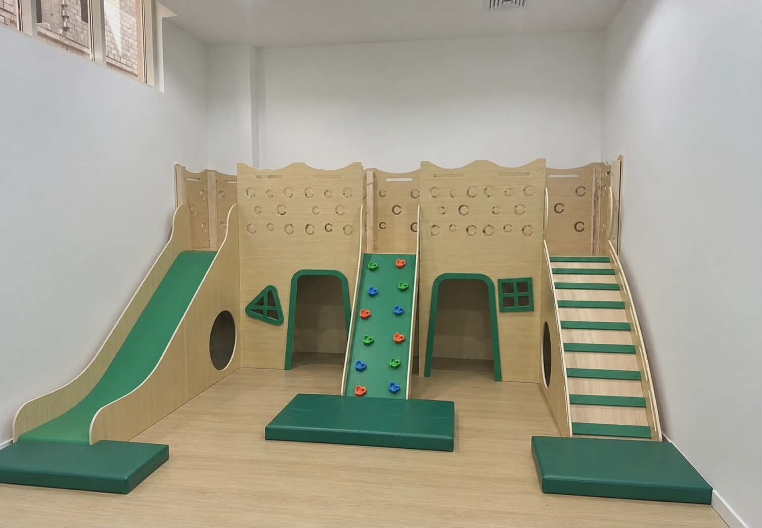 KIDS INDOOR PLAY FRAME