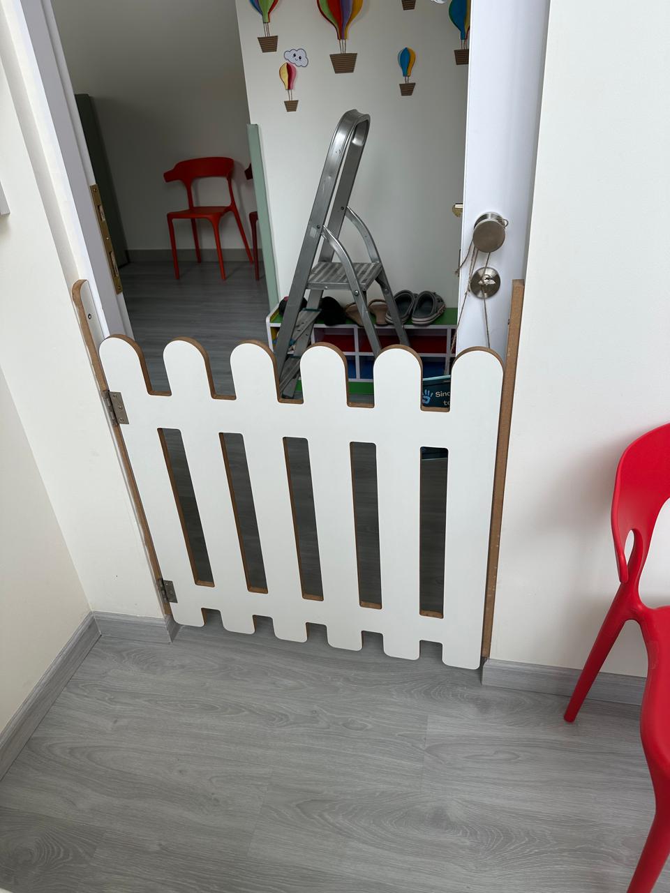 FENCE GATE