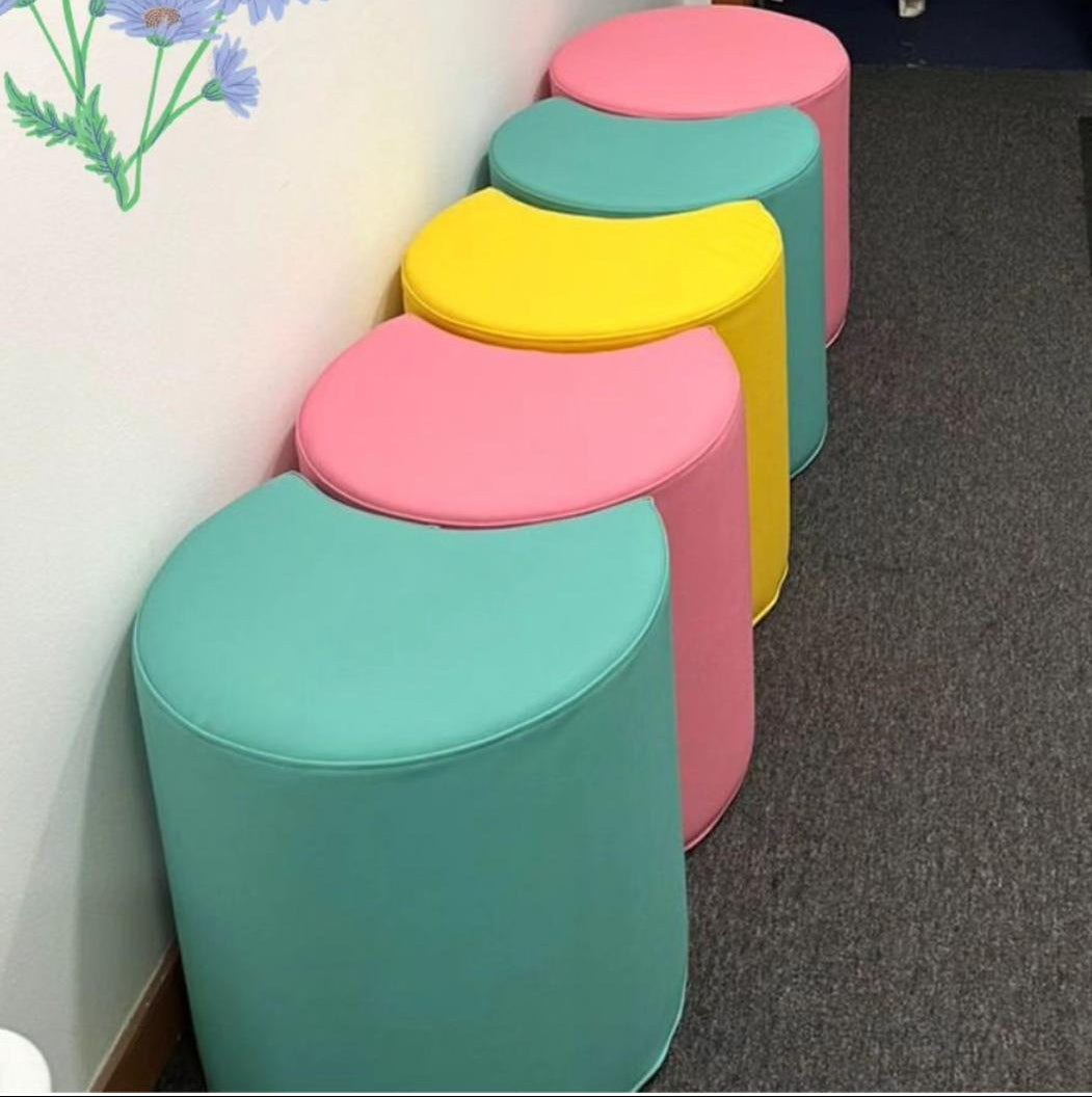 HALF & ROUND SEATING